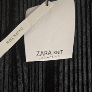 NWT Zara Black Ribbed Skirt